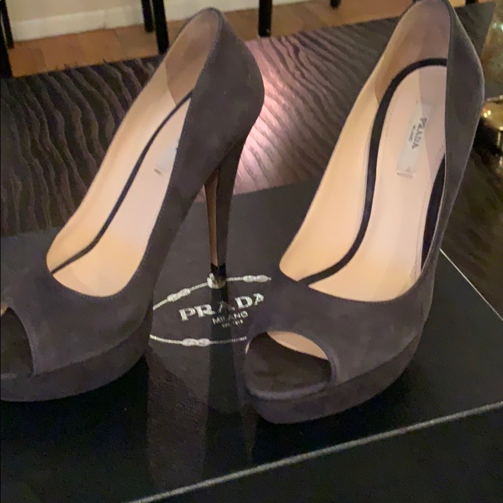 Pravda shoes